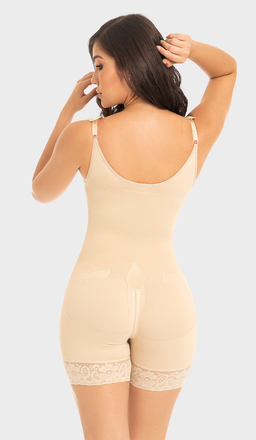 MID-THIGH FAJA WITH BACK COVERAGE AND ADJUSTABLE STRAPS