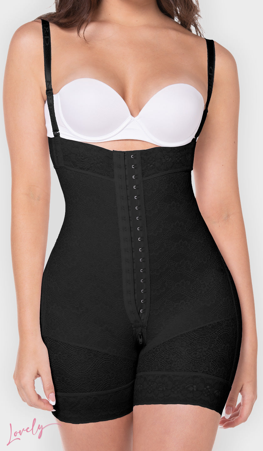 Finally THEE perfect 🤩 FAJA! Have you seen our Snatched Body Faja? Double  tap ❤️ if she's giving bawdy. Available 2xs-5X www.chanelldiane.com  ⌛️🍑⌛️